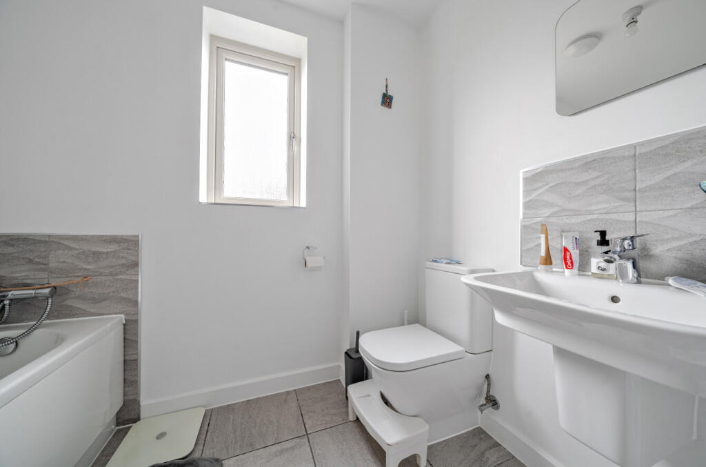 1375128-6-6908b5f...