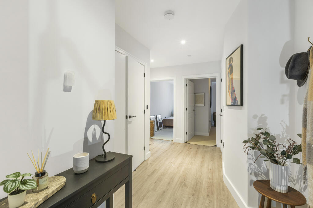 Show Apartment