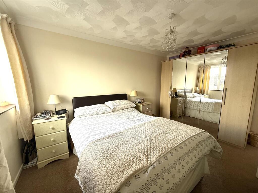 1 pine bedroom 1.jpeg