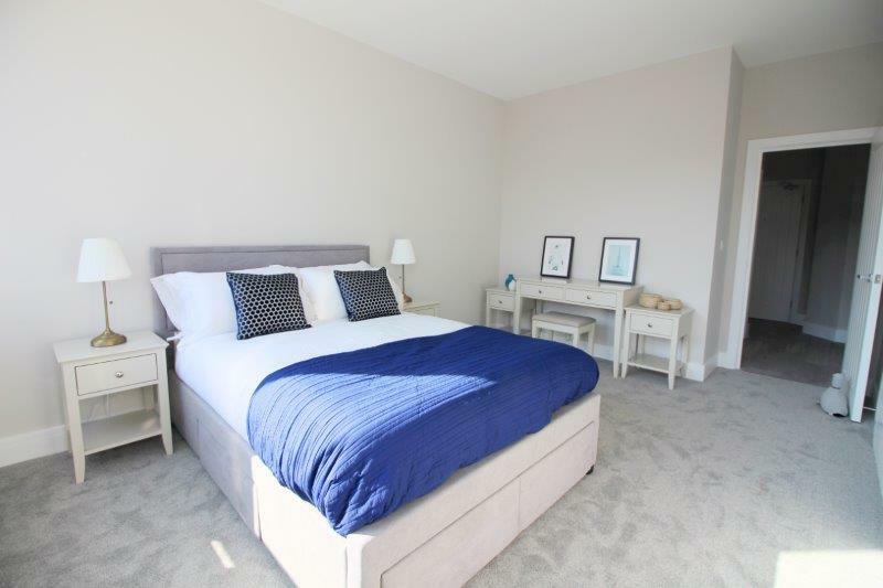 bed2NEW.jpg