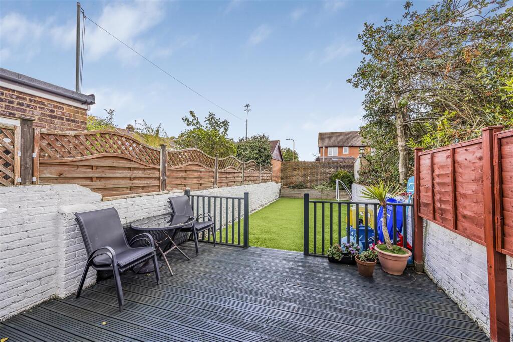 38 Hellyer Road, Milton-PorticoMarketing-SoldBy-33