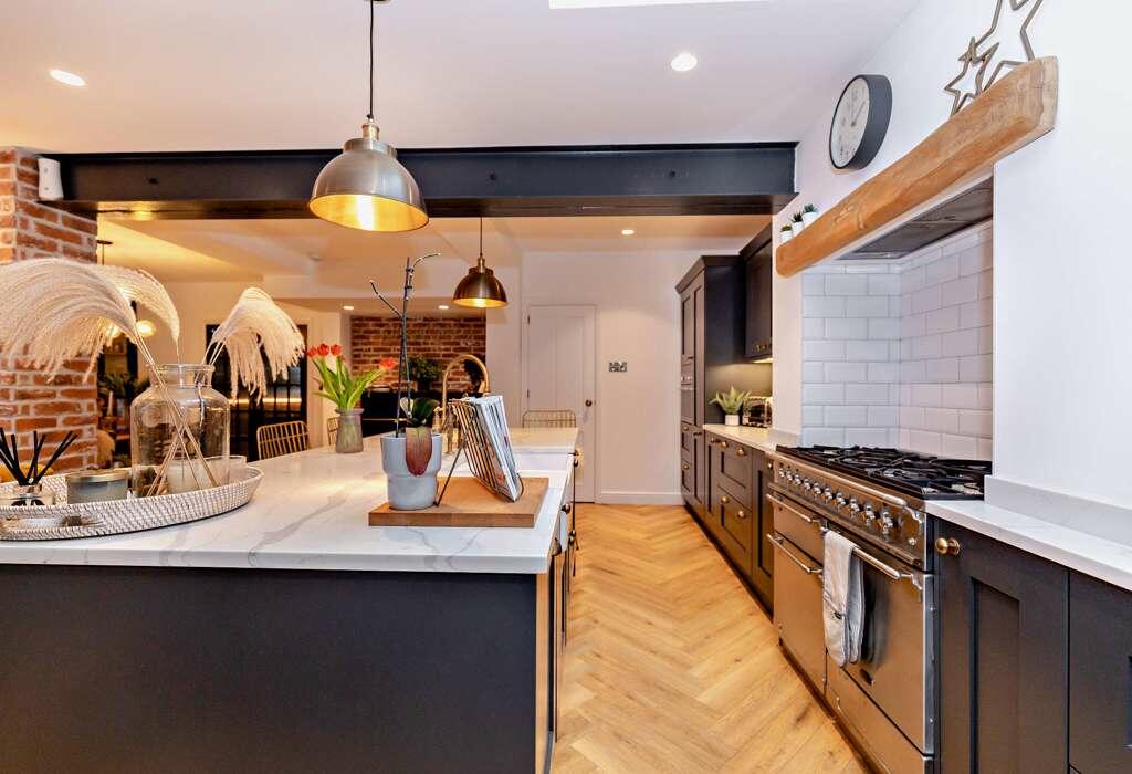 Kitchen / Dining Area / Snug