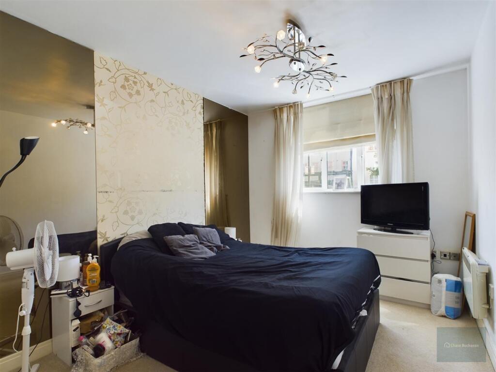 CAM03907G0-PR0047-ST