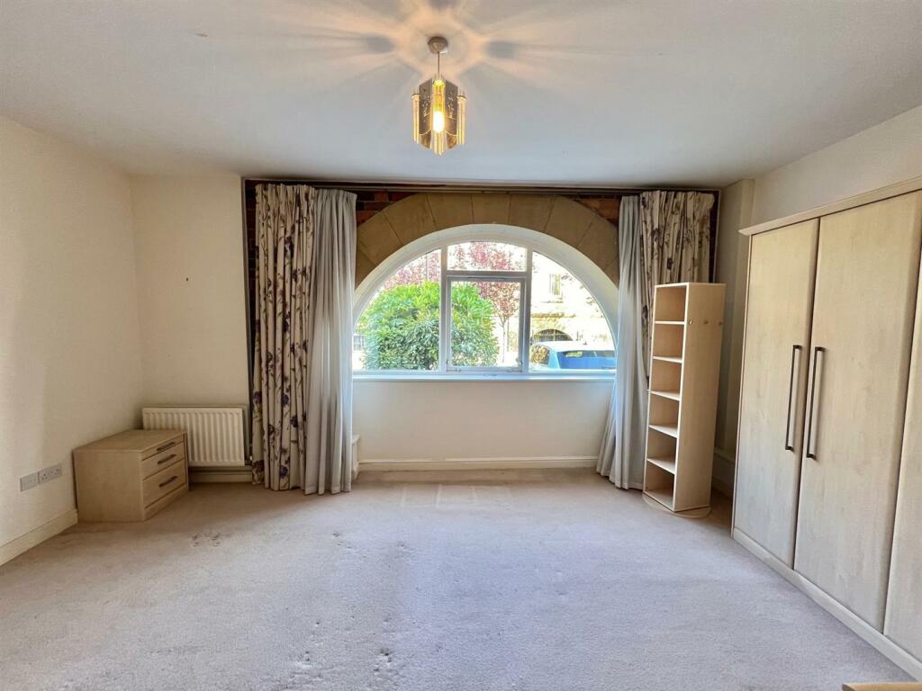 Bramleys Estate Agents - Crossley Ward Apartments 