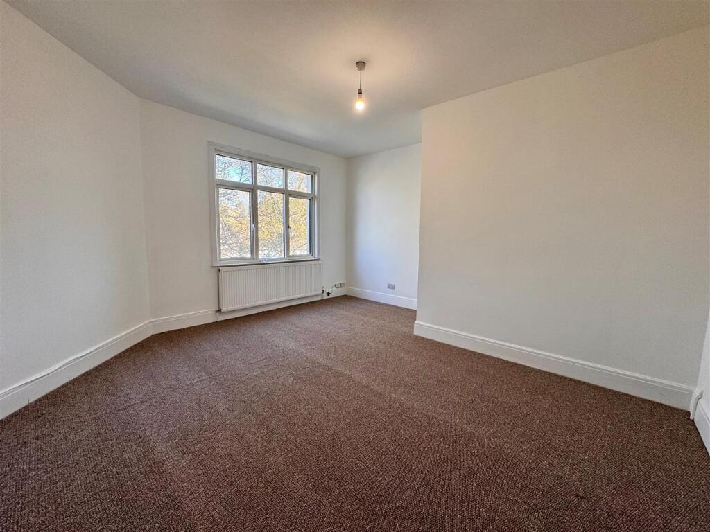 Living Room.jpg