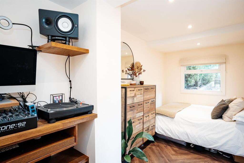 Stroud Green Rd-14.jpg