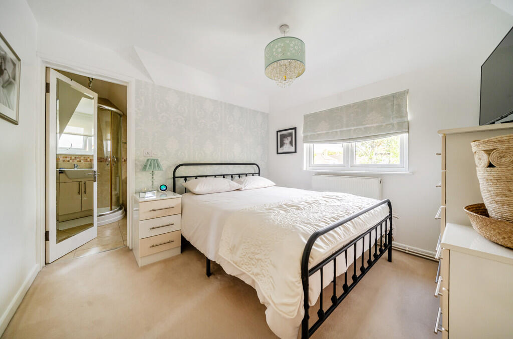bedroom1