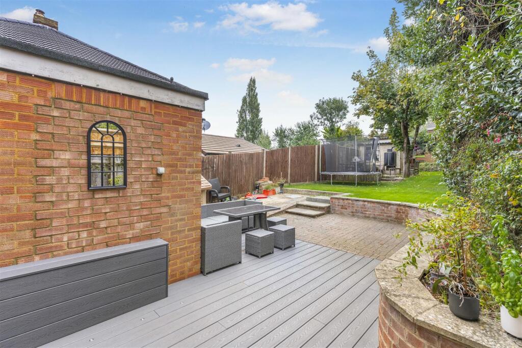 105 Sinclair Avenue, Banbury-11.jpg