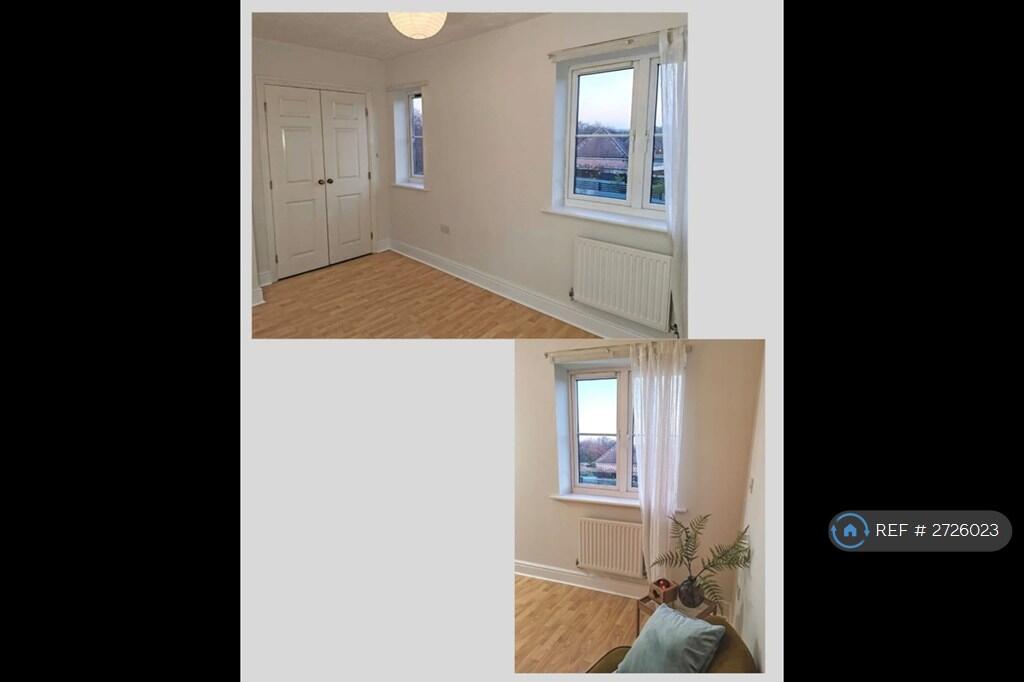 Main Bedroom With Double Wardrobe