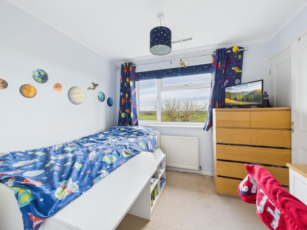 14. CAM04922G0-PR0092-STILL016