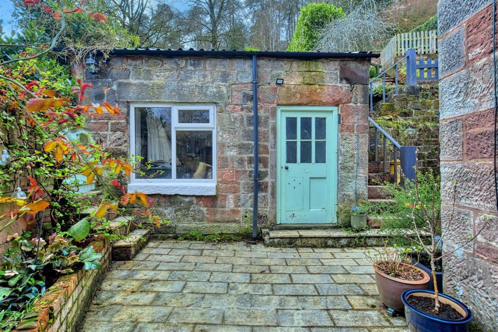 Outbuilding