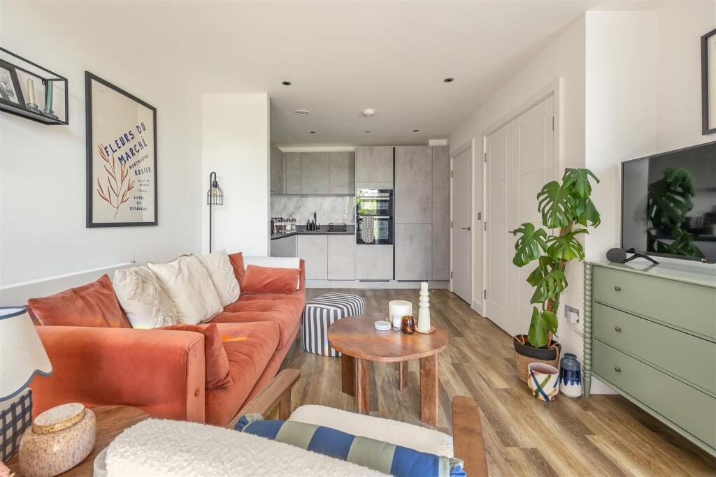 Living-Area-5.jpg