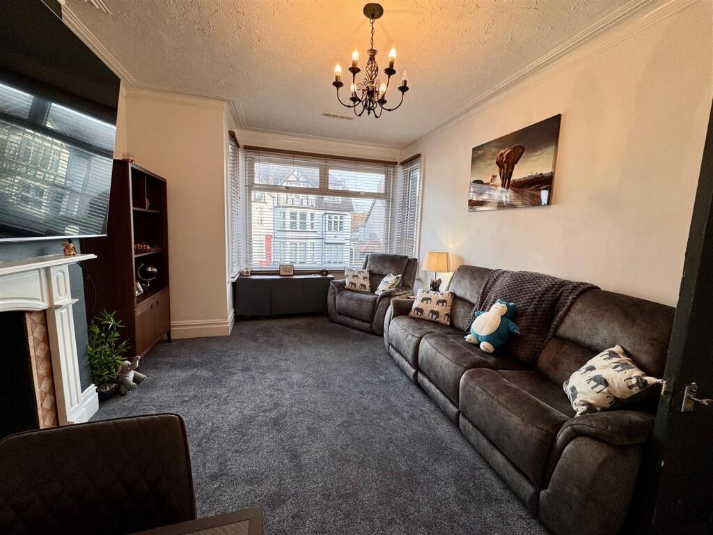 Living Room.jpg