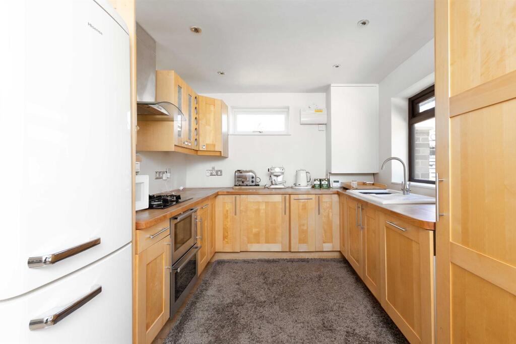 Newts End, 25 Pool Street