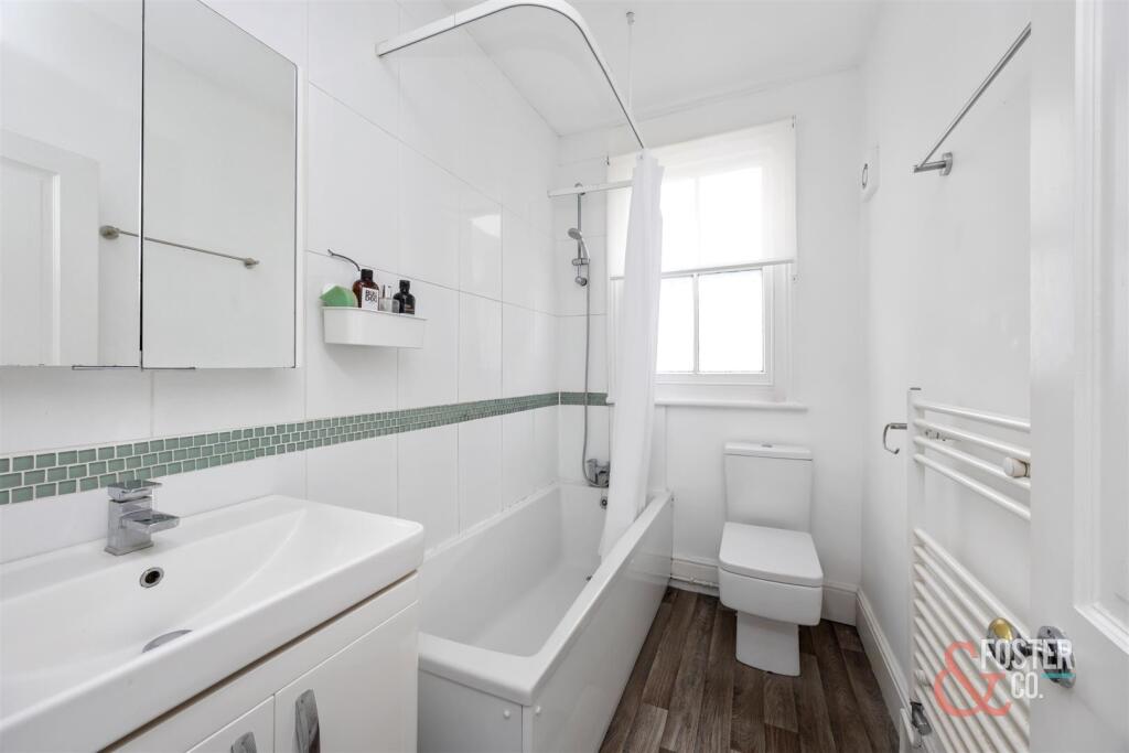 Lyndhurst Road, 31, First Floor Flat-012.jpg