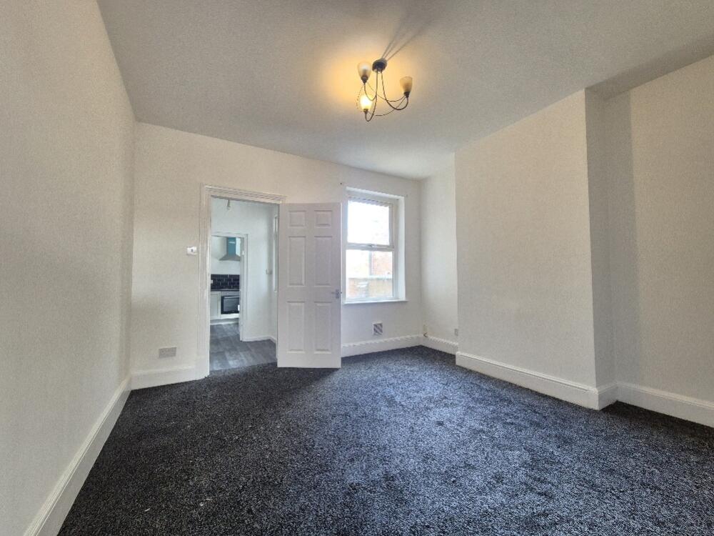 20250912_125526_resized