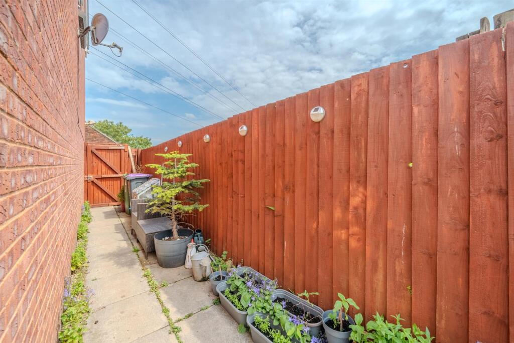 34 Pant Gwyn Close-21.jpg