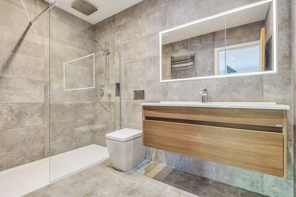 Master En-Suite