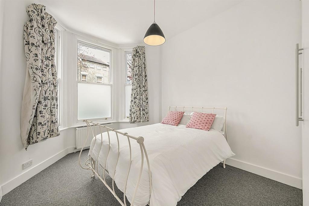 Bedroom One.jpg