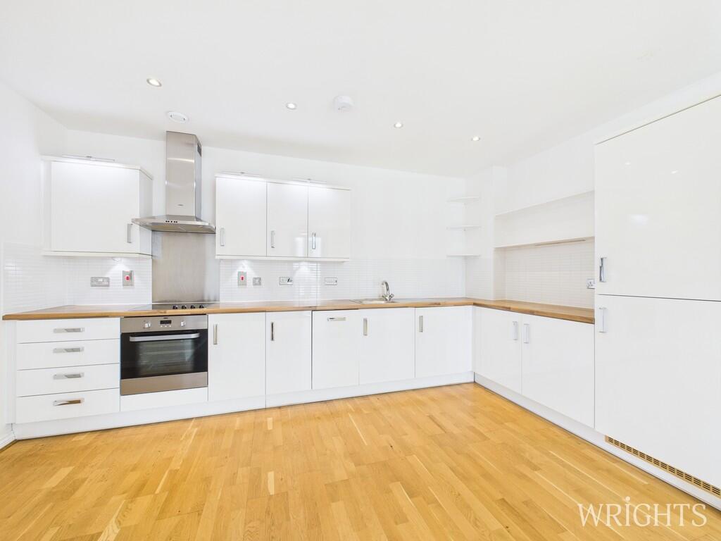 CAM02796G0-PR0504...