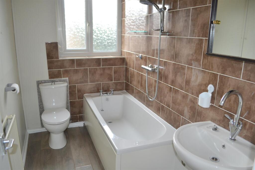 Bathroom.JPG
