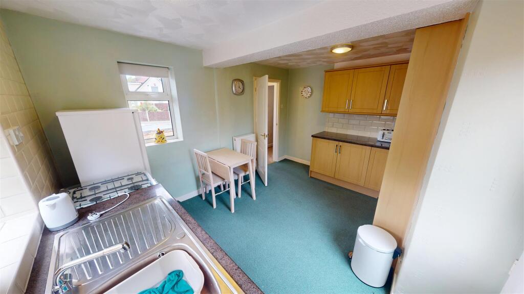 Woolacombe Avenue Kitchen Diner