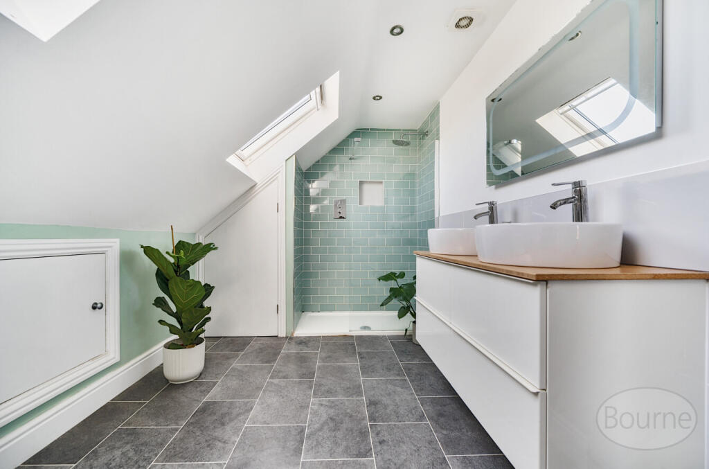 a585f833-8aa5-493...