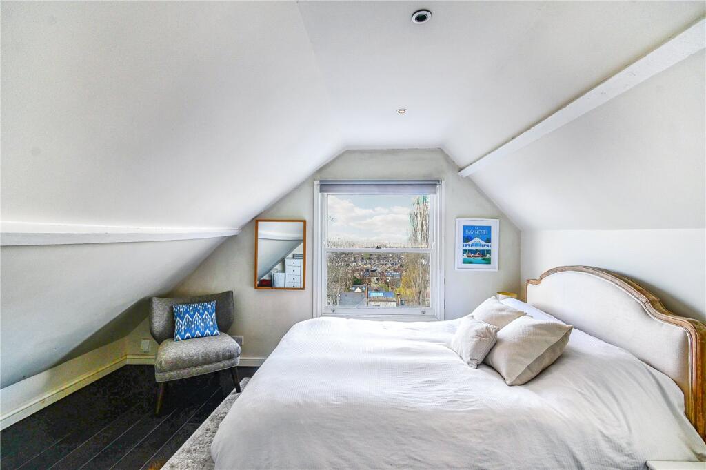 Bedroom 1 P2
