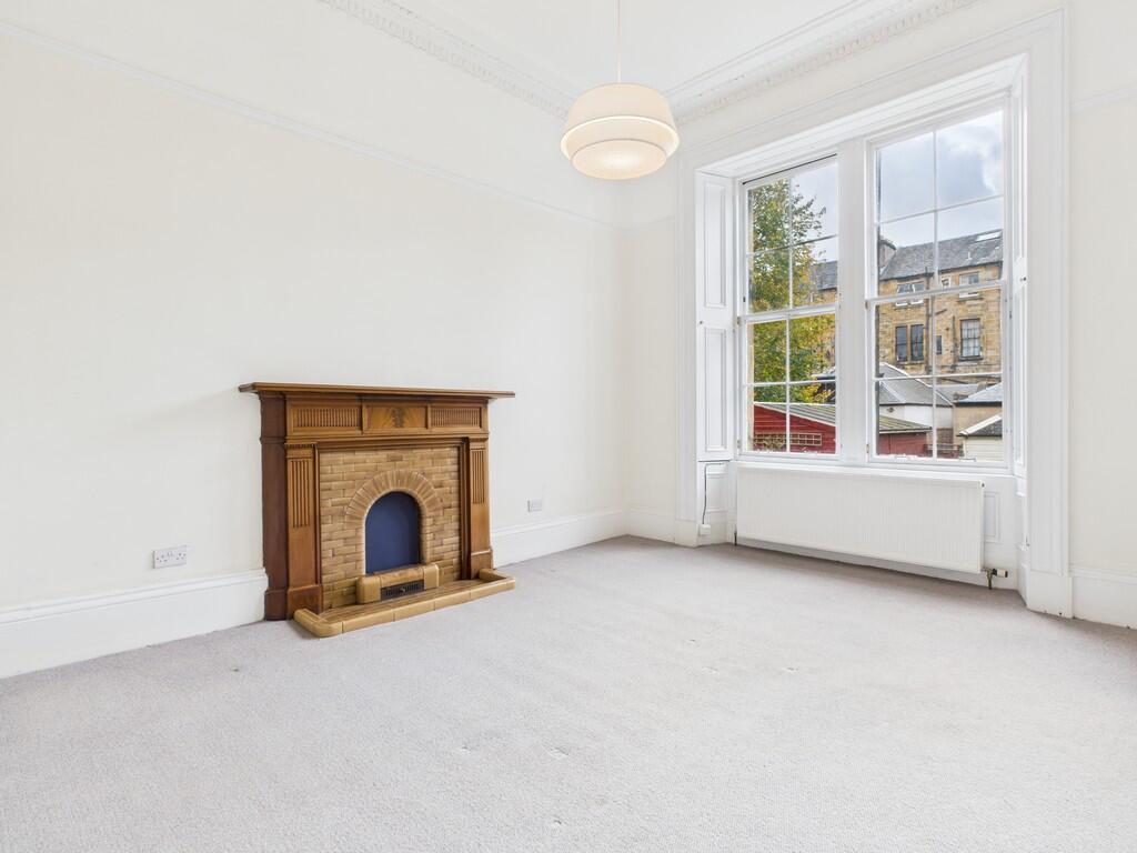 CAM05526G0-PR0051...