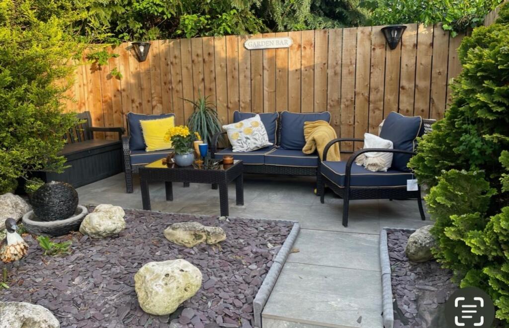 b6e66977-ac21-41db-ae0a-47ed98e3e5d5