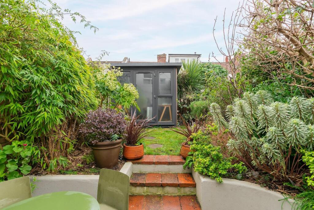 2K2WSSE - External H.jpg