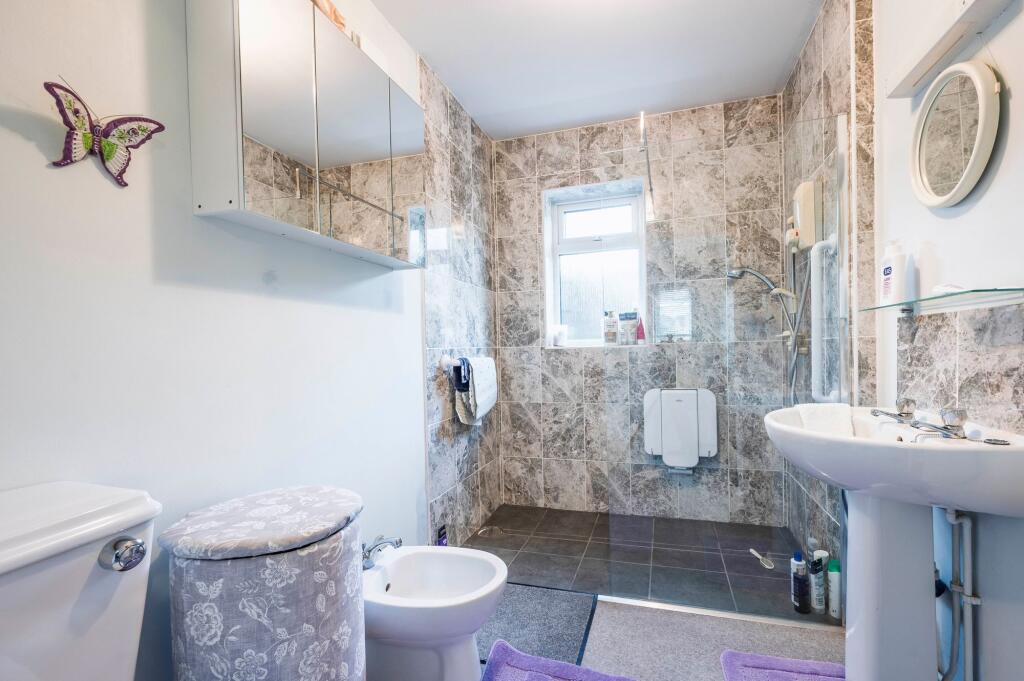 Bedroom One En-suite