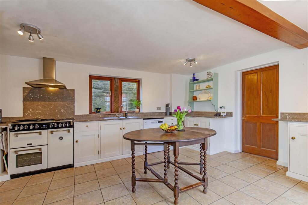 Kitchen-3.jpg