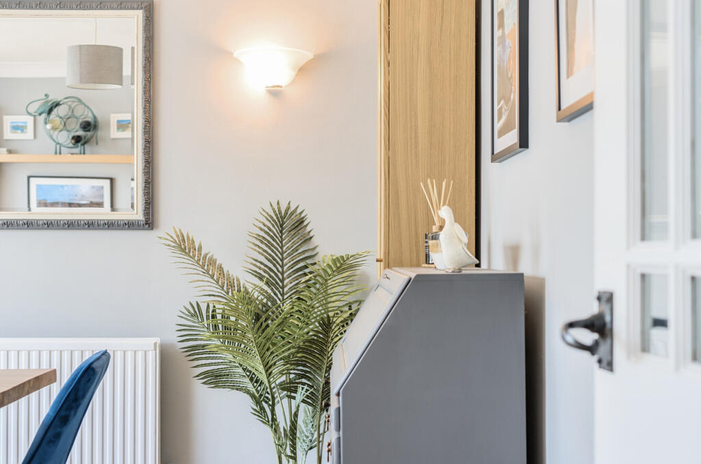 1301832-10-684048...