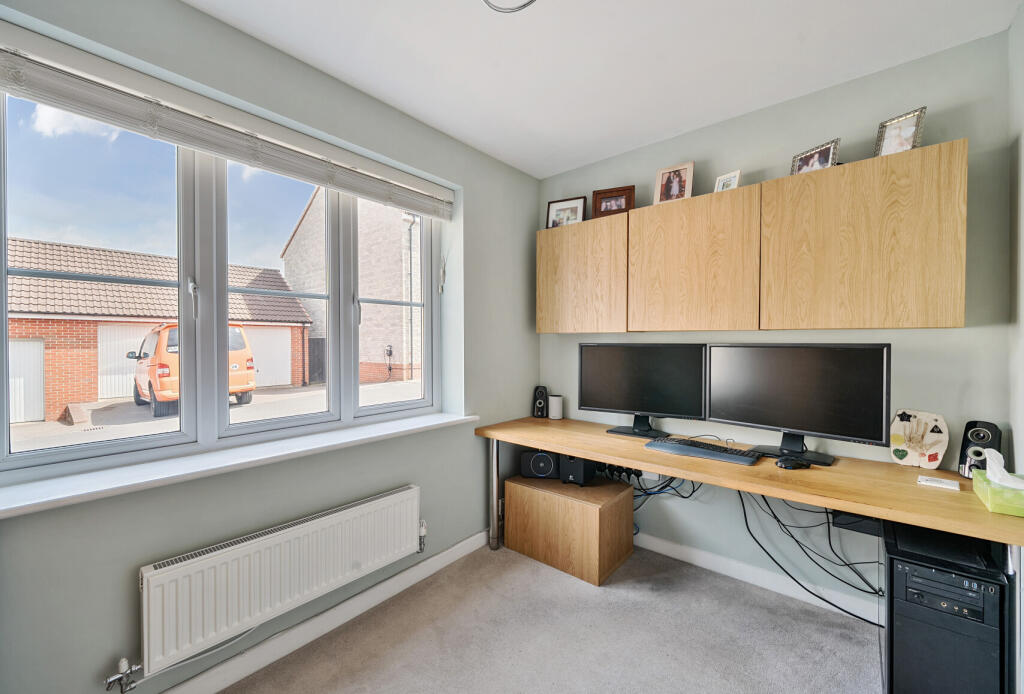 1299104-7-683071a...