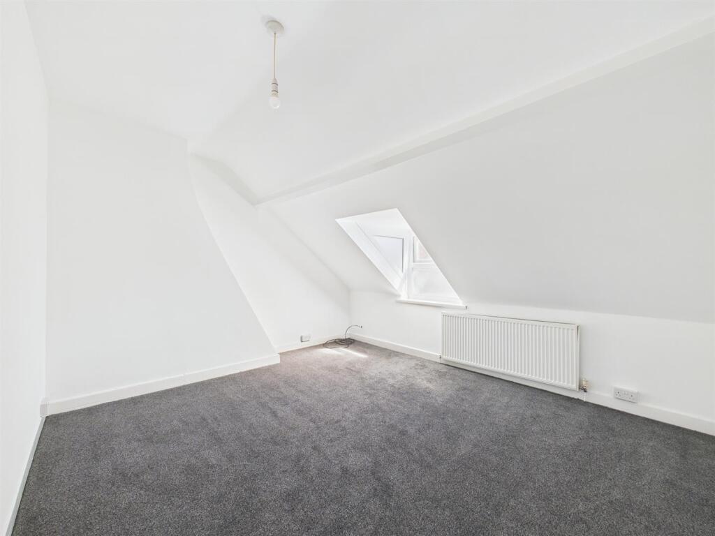 Bedroom: