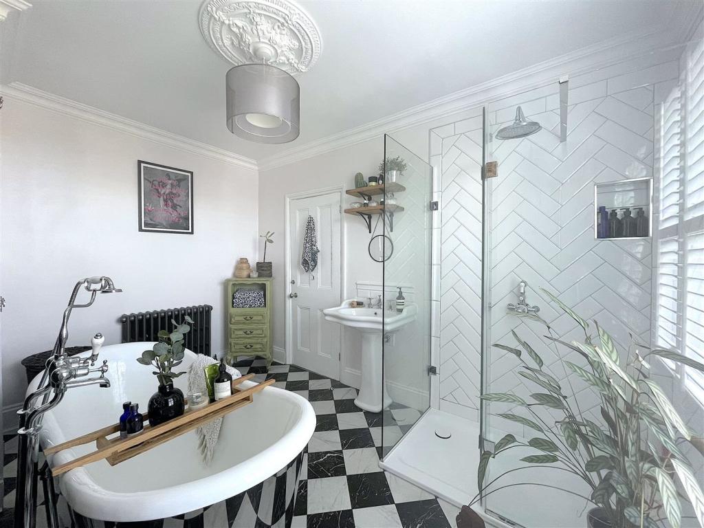 Bathroom (3).jpeg