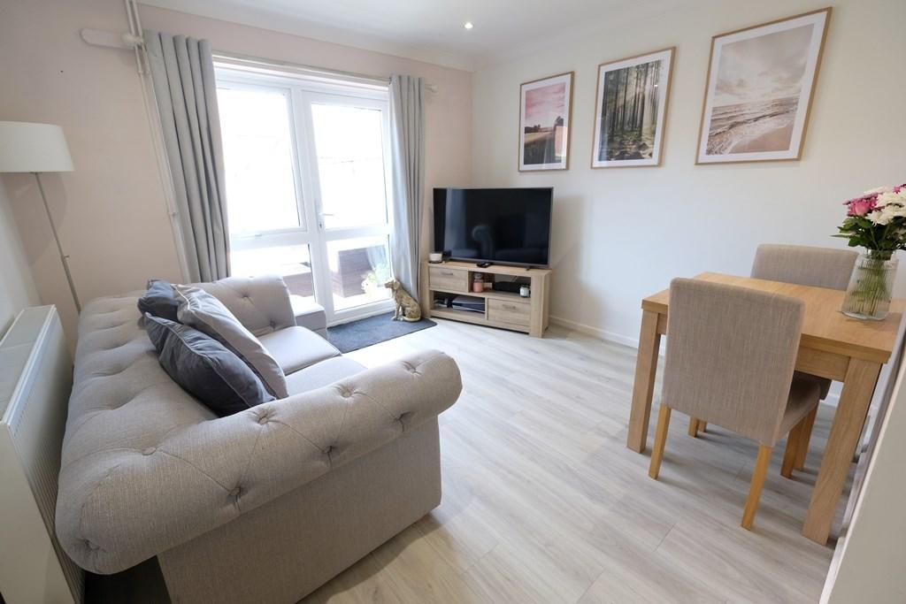 OPEN PLAN ROOM