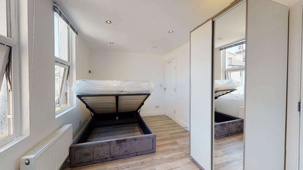 STUDIO/SUITE ONE