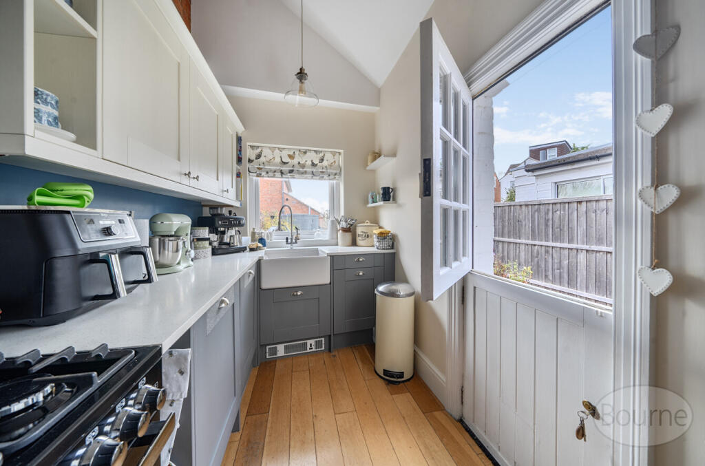 c3002336-2e24-4b0...