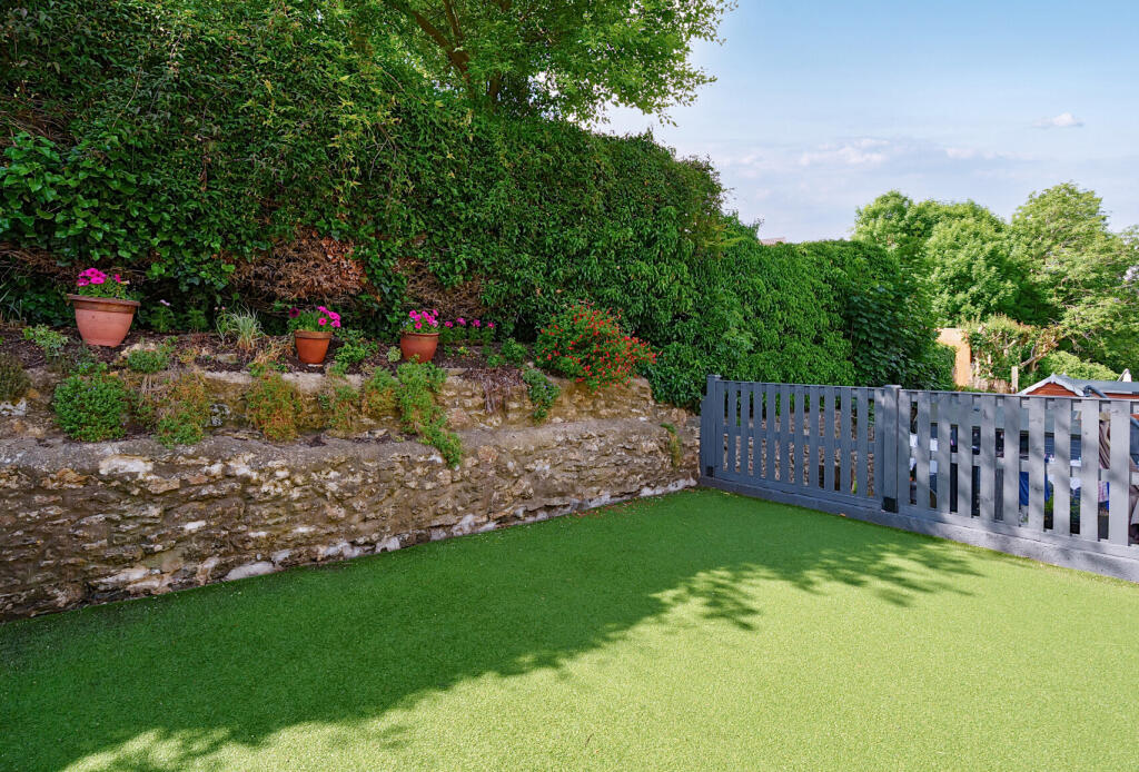 1300183-25-683d6d...