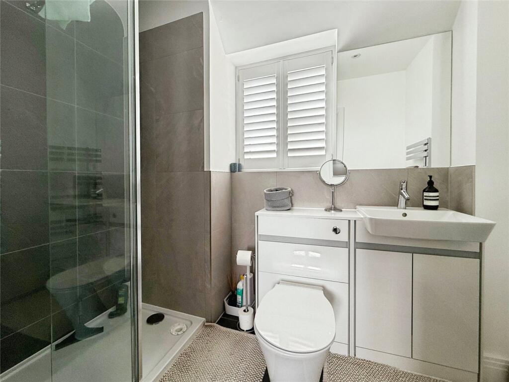 Bedroom 2 En-Suite