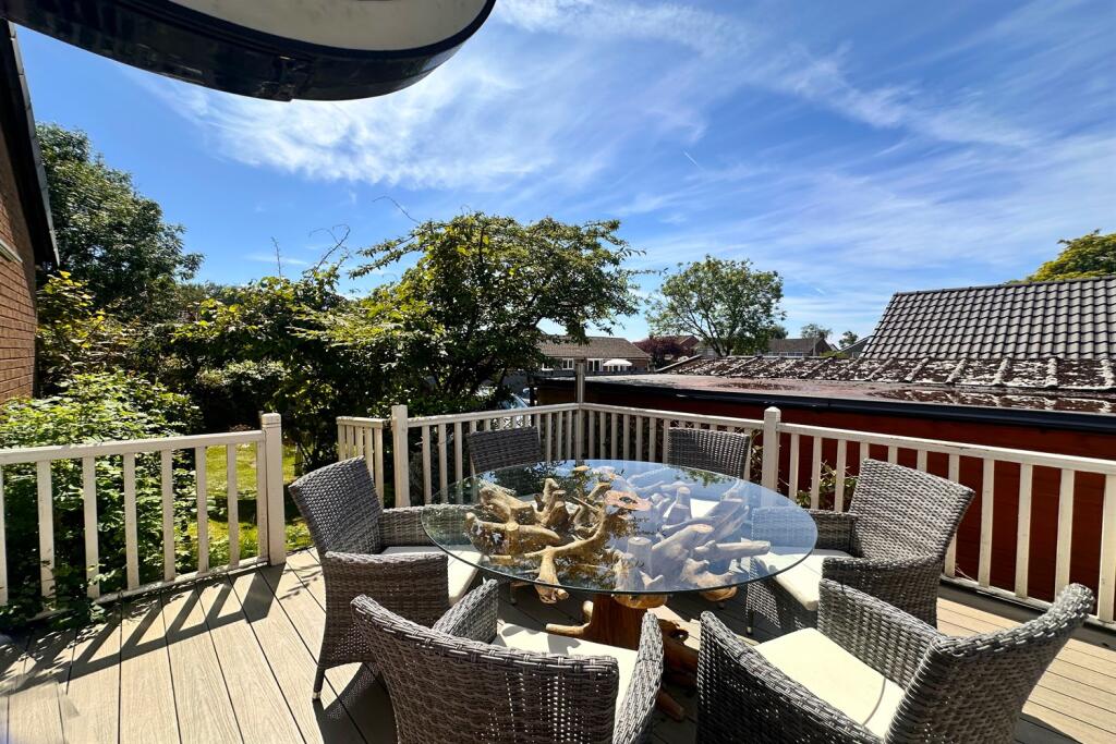PRIVATE PATIO