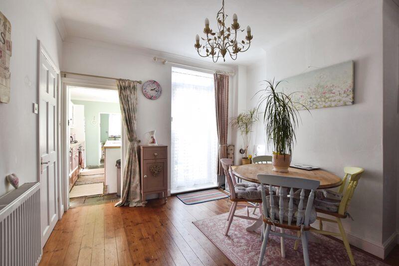 Dining Room &amp; Kitchen