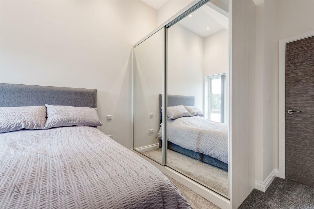 Apt.15BeauchiefGrove(Interior)(19of23).jpg