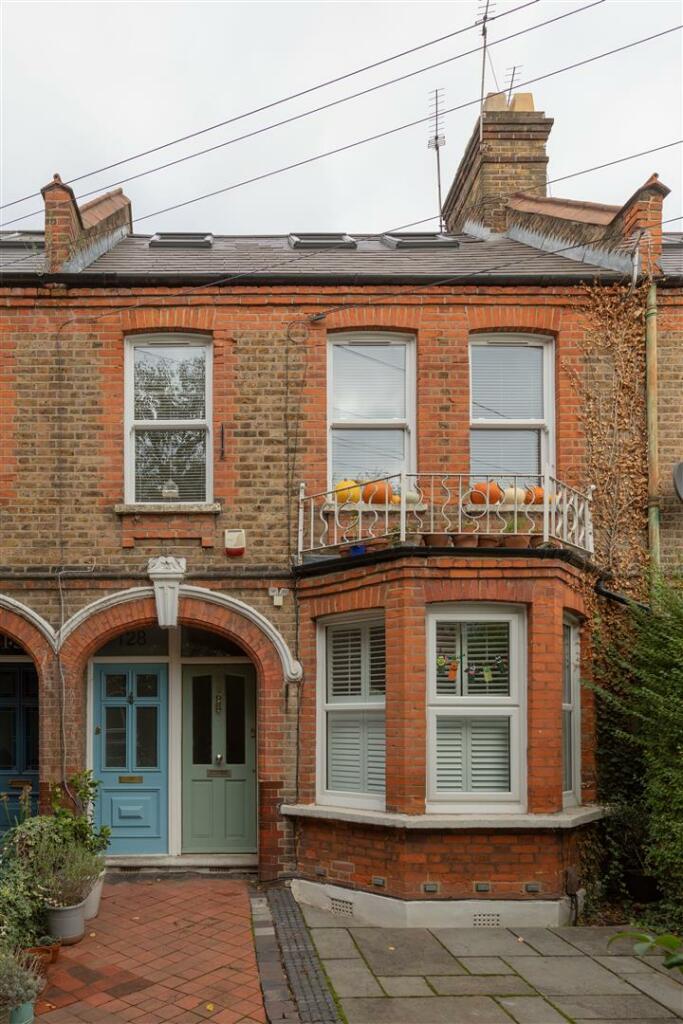 Winns Avenue, E17
