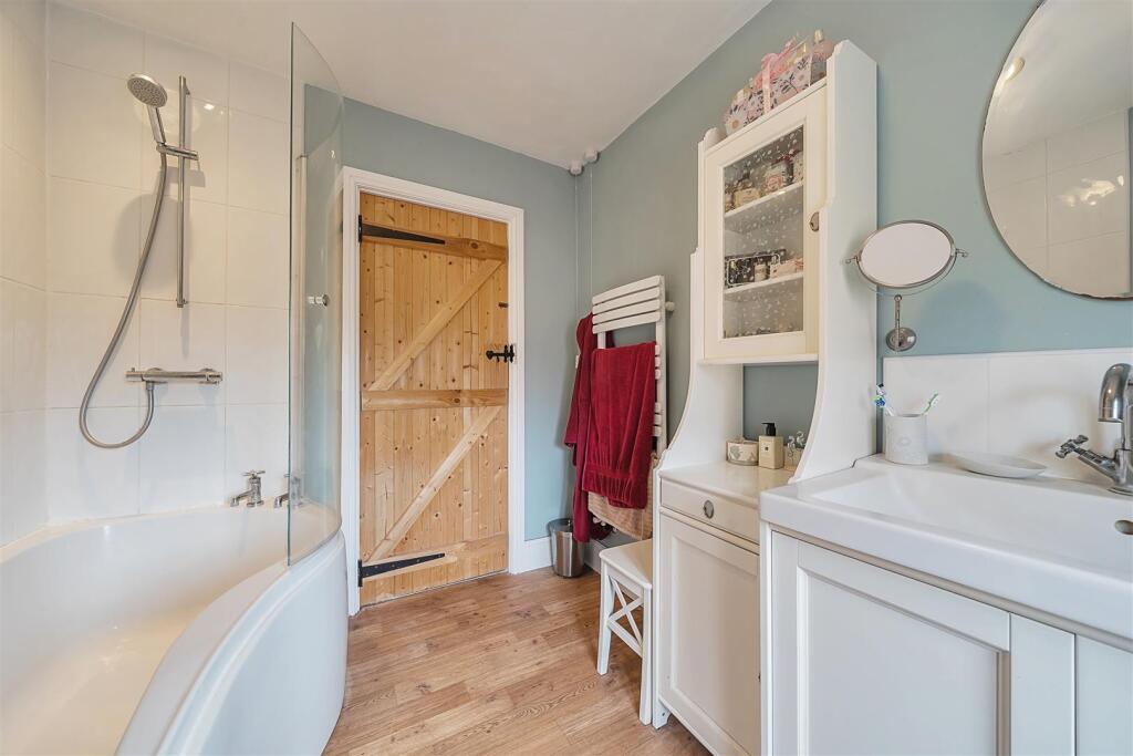4 Church Lane, Thornton