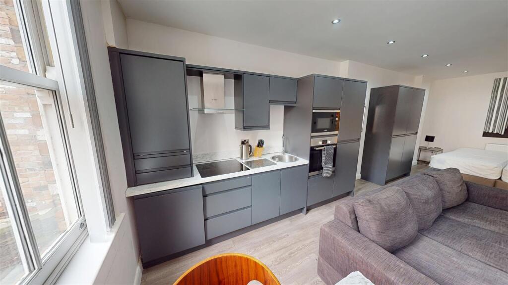 Coronation Walk To Let