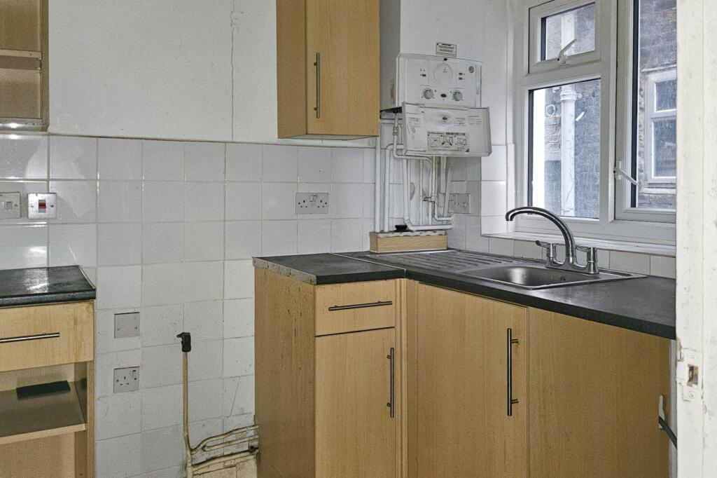 3B Stanlake Villas, Shepherd's Bush, London, W12 7EX