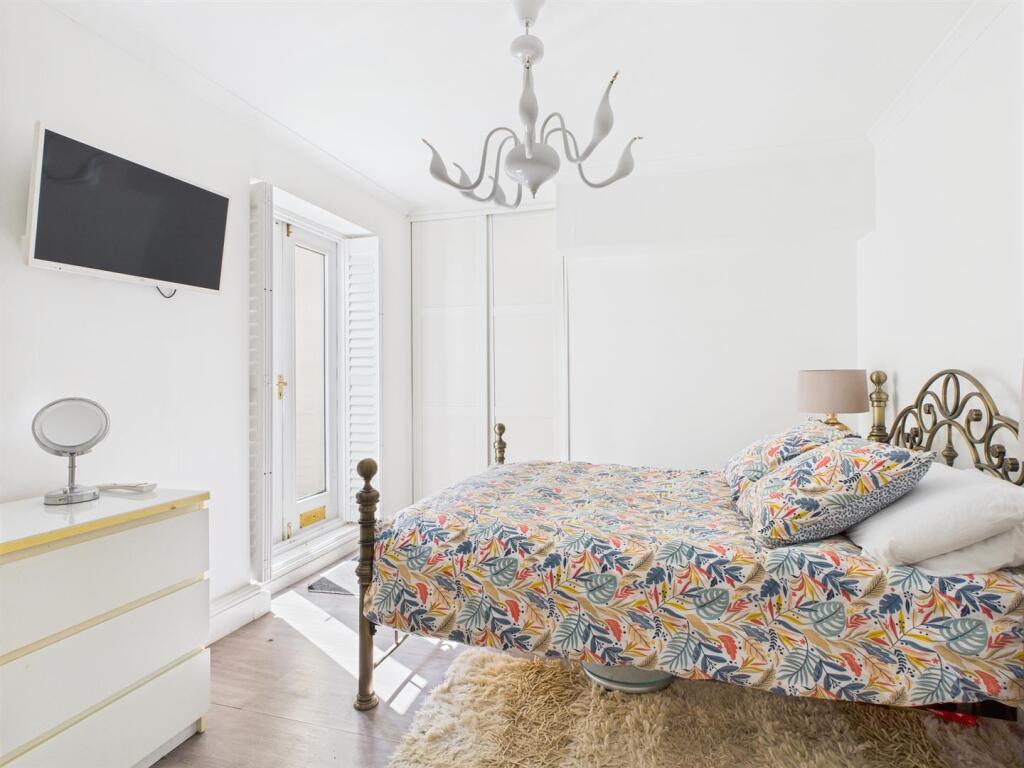 Bedroom.jpg